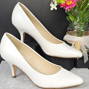 Dressy Office Workwear Business Casual Elegant Modern Chic White‎ 3" Pumps US 9